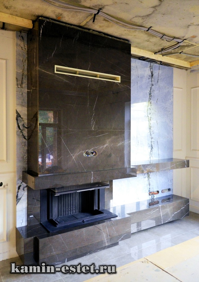 Камины из мрамора