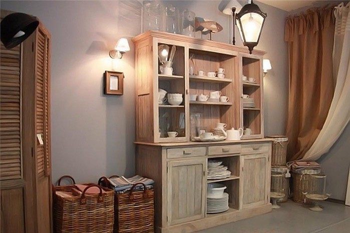 Оформление французского магазина COTE TABLE