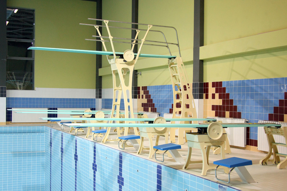 Спортивный комплекс с плавательными бассейнами