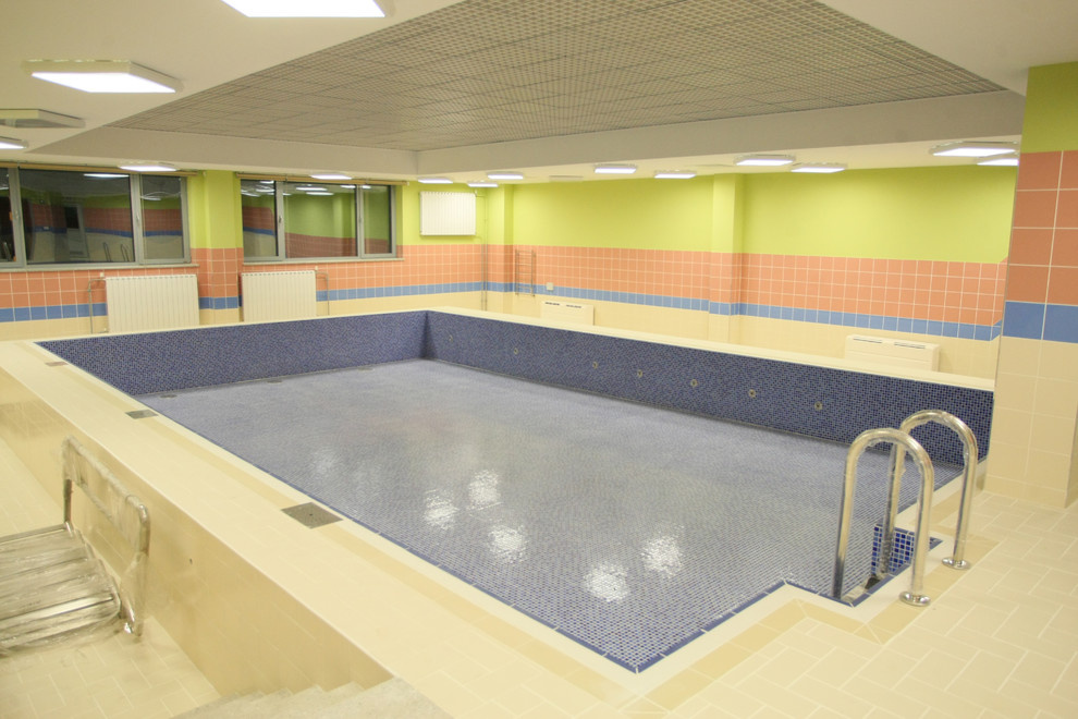 Спортивный комплекс с плавательными бассейнами