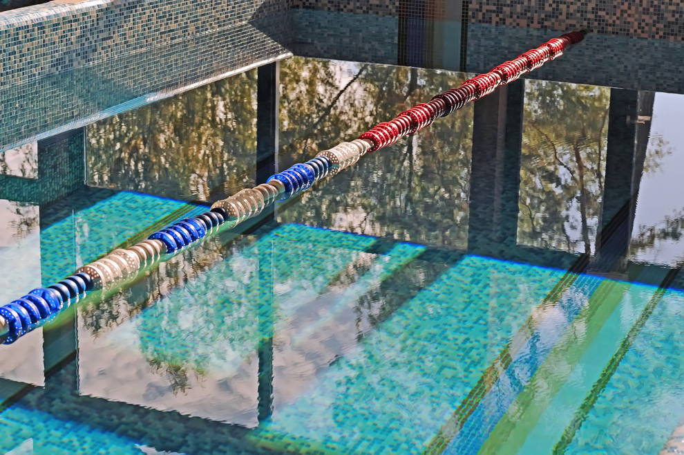 Бассейн на территории SPA-центра жилого комплекса "GreenWood"