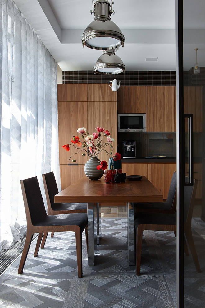 Вид на обеденную зону из кабинета