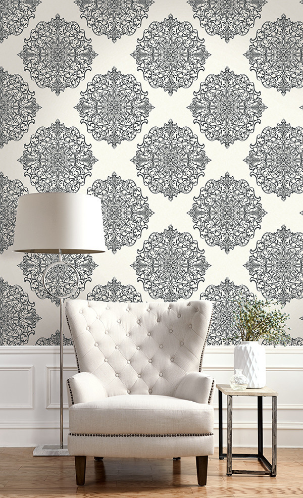 Обложка проекта: Trois от Collins&Company