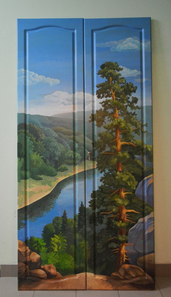 Роспись шкафа.