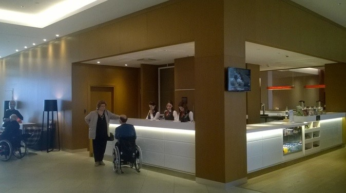 Обложка проекта: Гостиница HAMPTON by Hilton стойка ресепшн из акрилового камня
