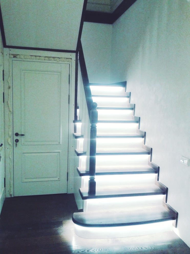 СВЕТОДИОДНАЯ ПОДСВЕТКА НА ЛЕСТНИЦЕ