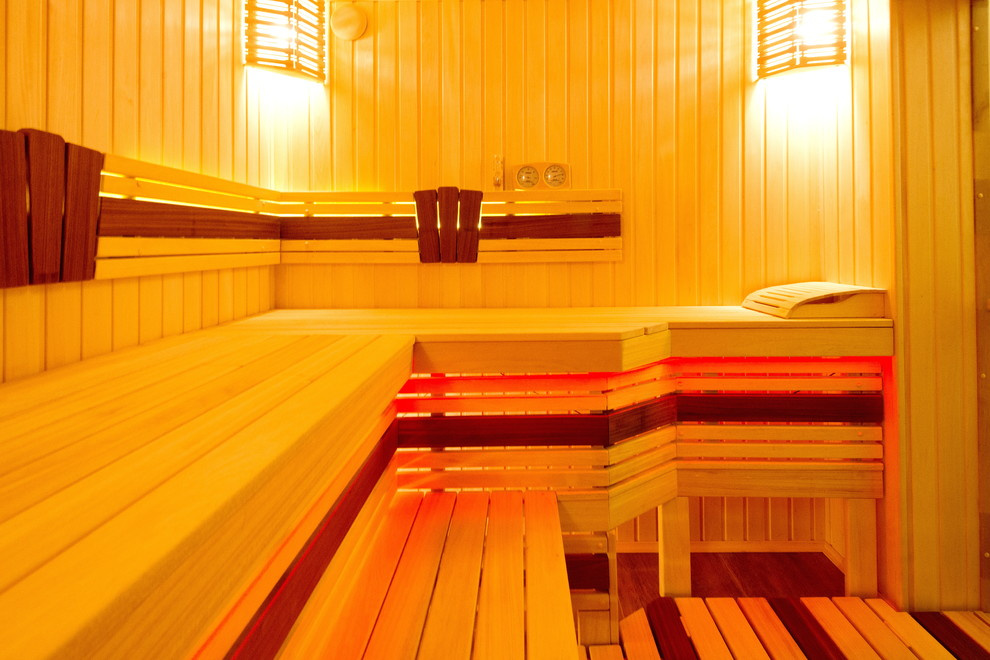 Парилка в  доме-бане из клееного бруса