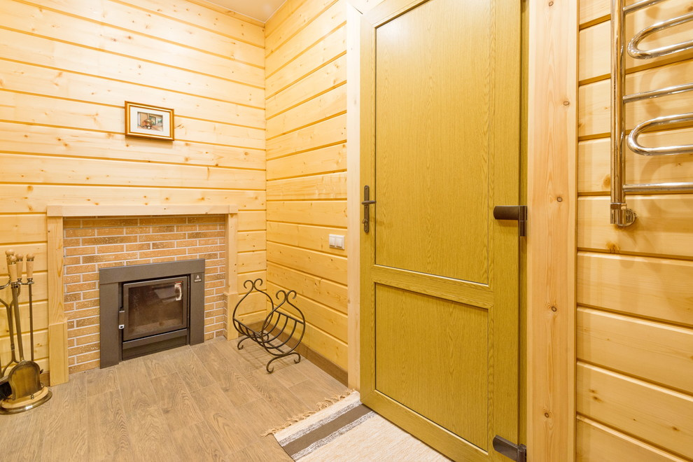 Раздевалка в  доме-бане из клееного бруса