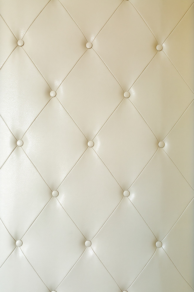 Шкаф с коретной стяжкой