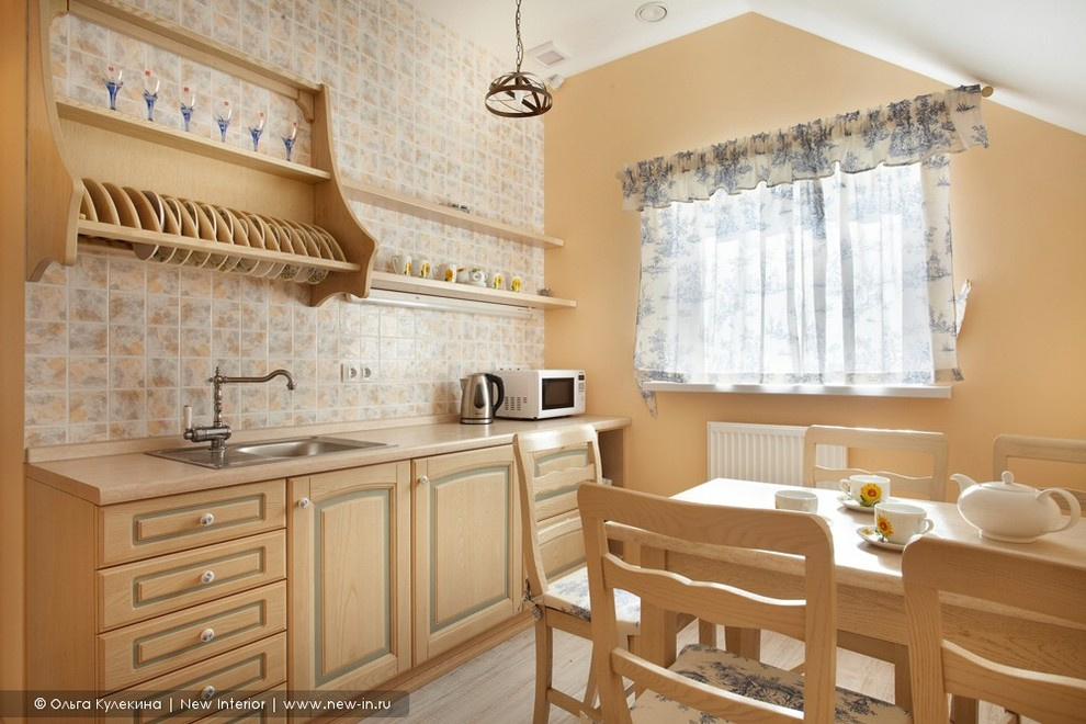 Дом в коттеджном поселке «Лукоморье» - 350 м²