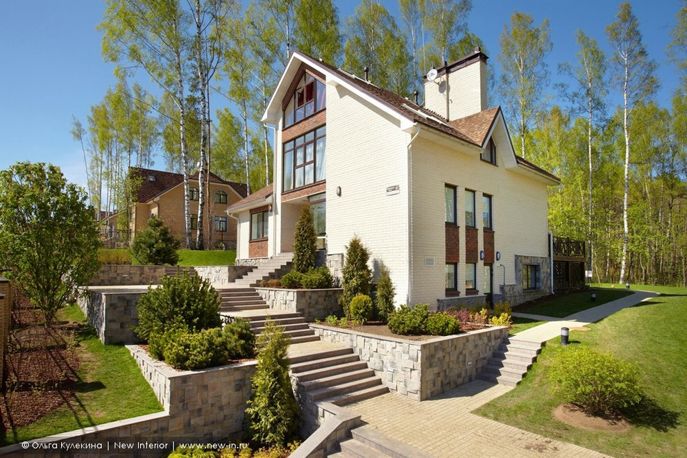 Дом в коттеджном поселке «Лукоморье» - 350 м²