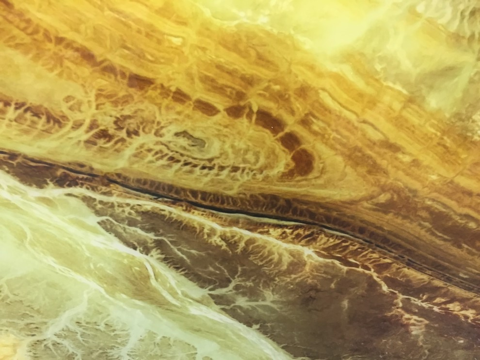 Кухонный фартук из стекла, скинали