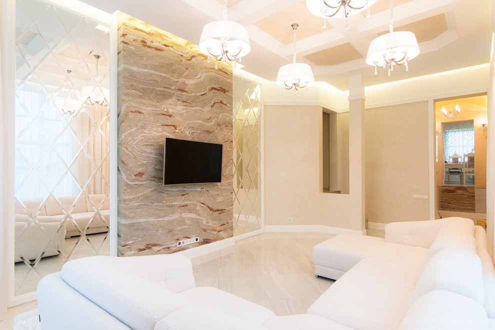 Гостиная и прихожая в загородном доме