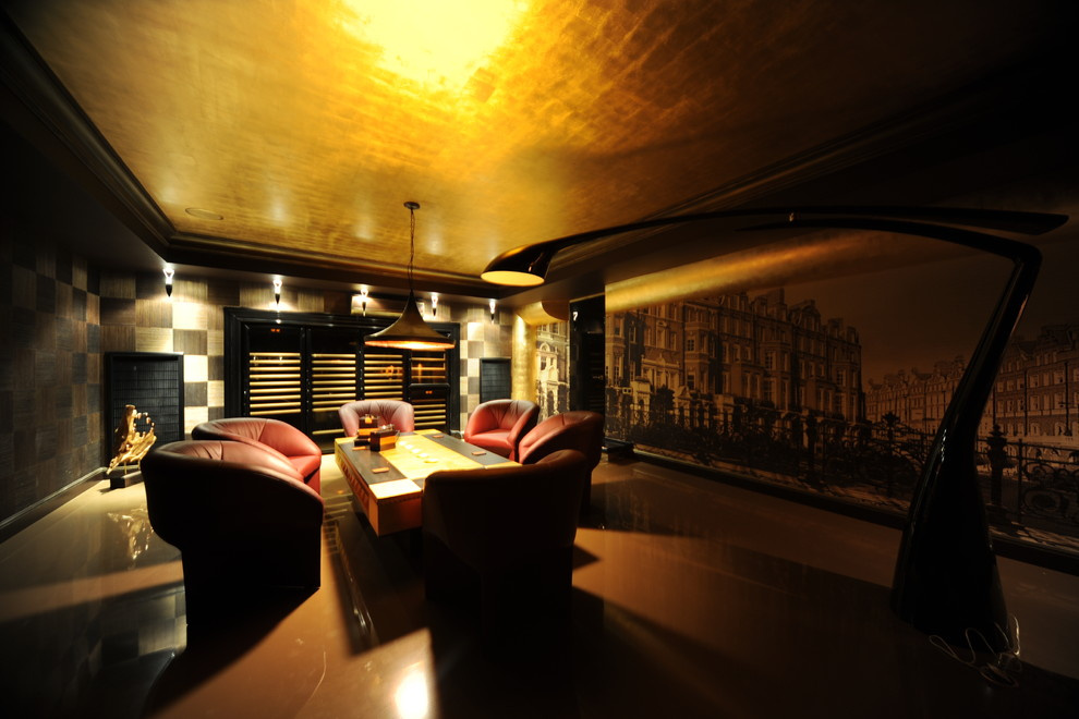 ДОМ У ОЗЕРА