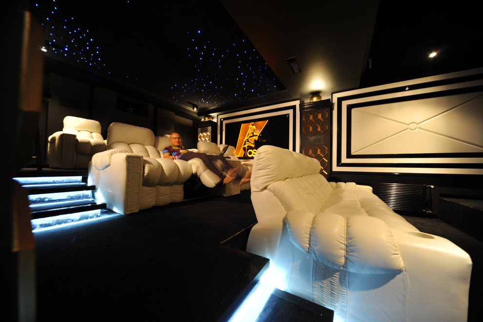 ДОМ У ОЗЕРА