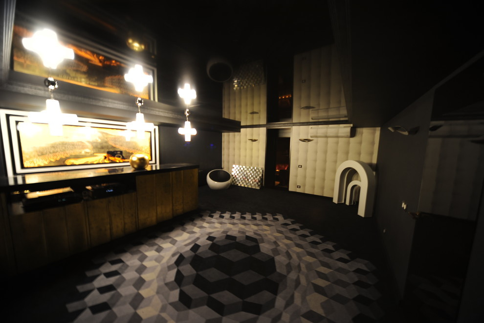 ДОМ У ОЗЕРА