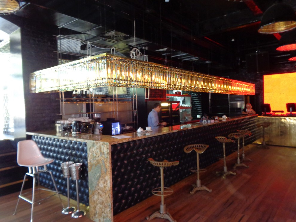 Фацетные светильники в клубе ( Москва)