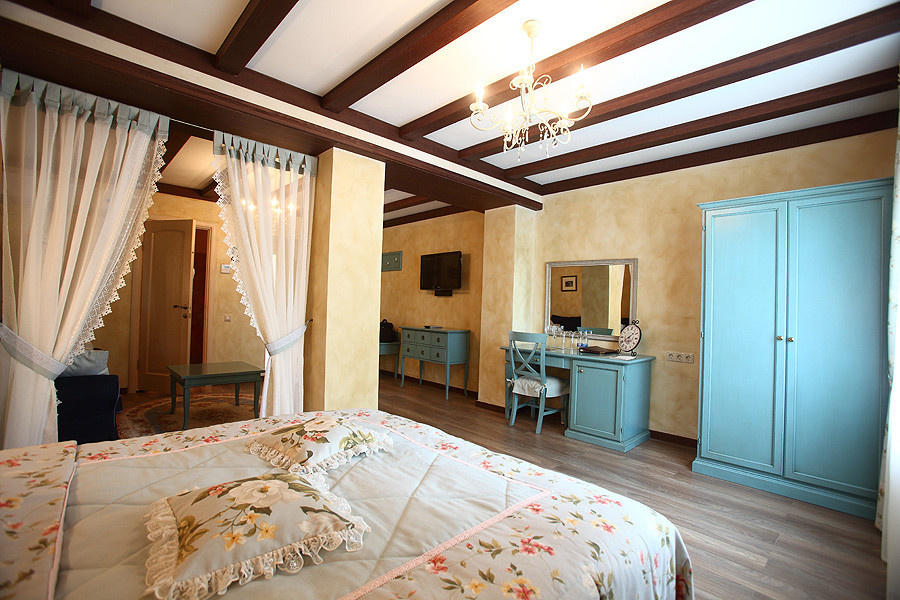 Бутик-отель "Imperial &Champagne Spa" в п. Абрау-Дюрсо