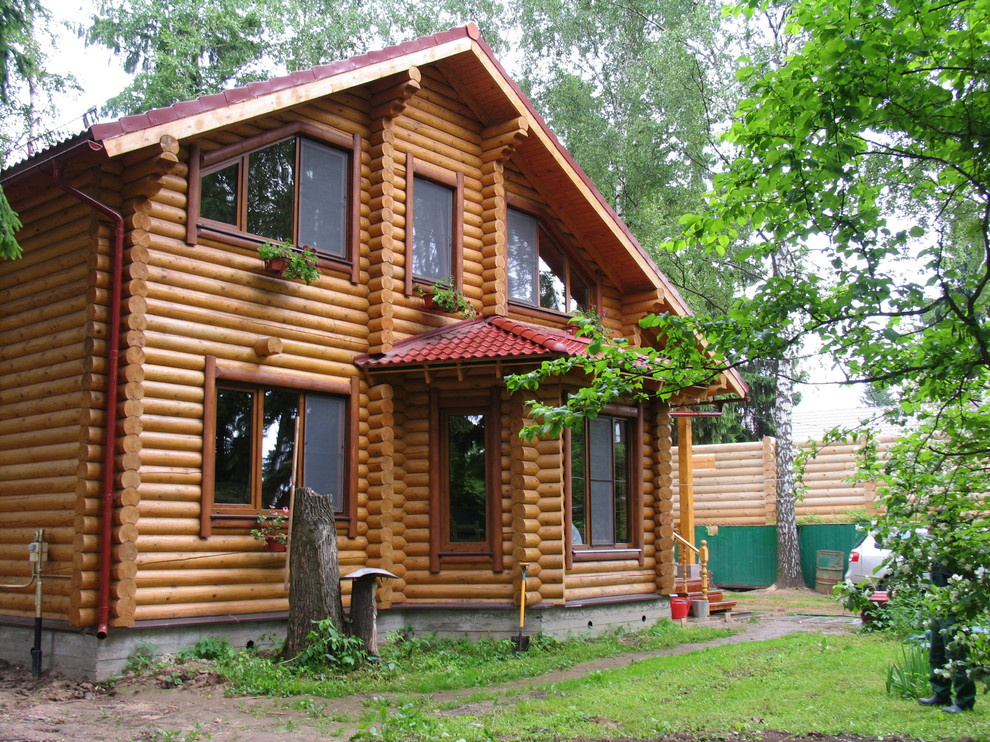Луговая, дом из оцилиндорванного бревна