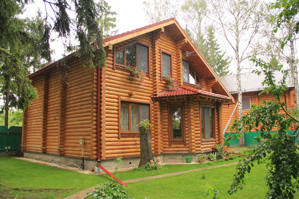 Луговая, дом из оцилиндорванного бревна