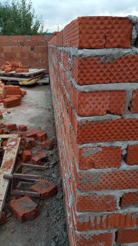 черновая кладка кирпичем и теплой керамикой