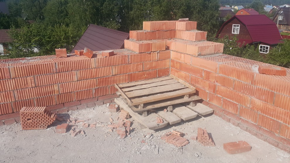 черновая кладка кирпичем и теплой керамикой