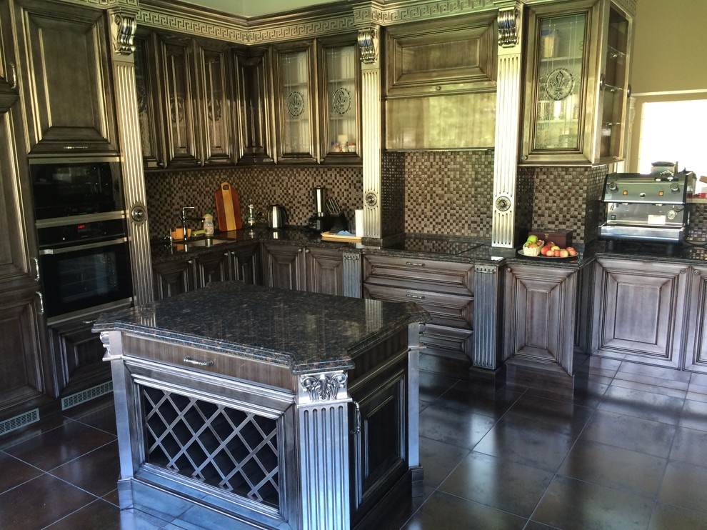 Столешница из натурального гранита Дымовский