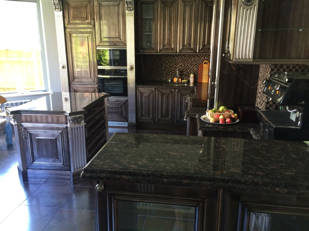 Обложка проекта: Столешница из натурального гранита Дымовский