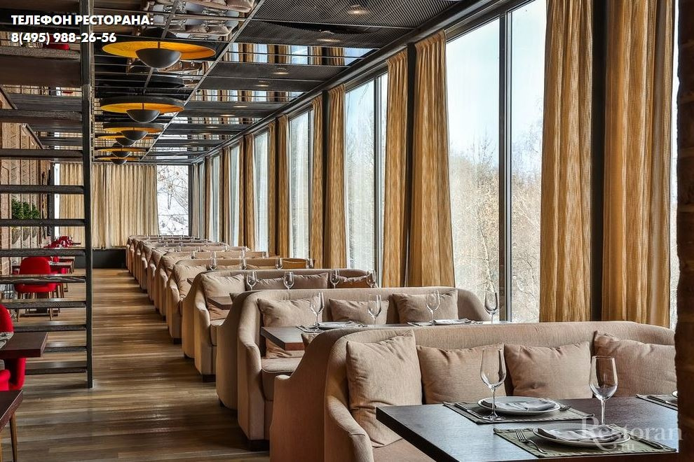Архитектура интерьера ресторана "Трамплин" на Воробьевых горах