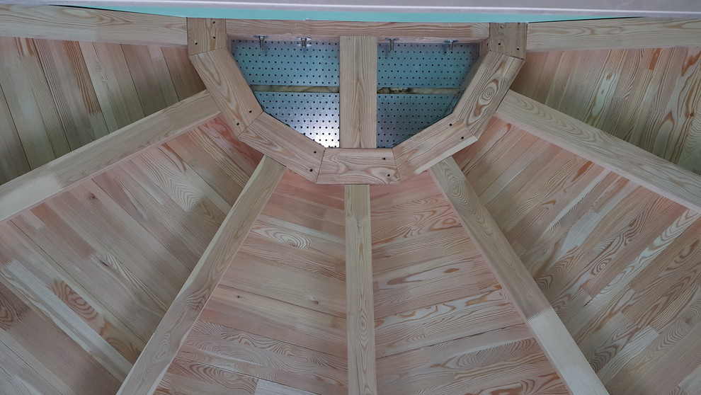 Деревянный потолок из лиственницы