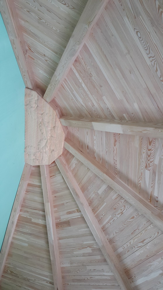 Деревянный потолок из лиственницы