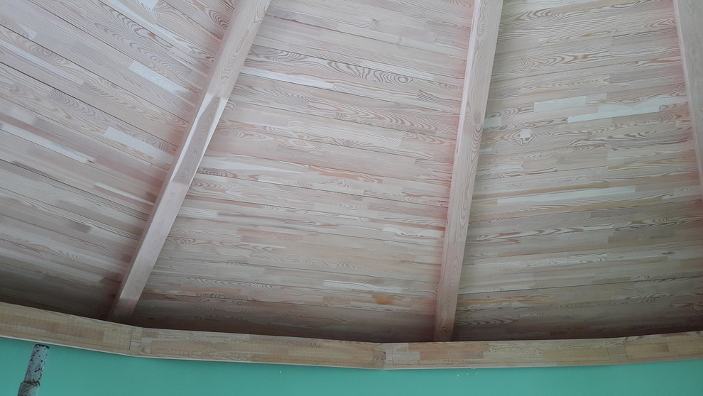 Деревянный потолок из лиственницы