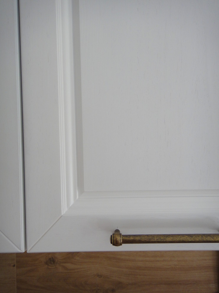 Обложка проекта: Белоснежная Кухня - столовая