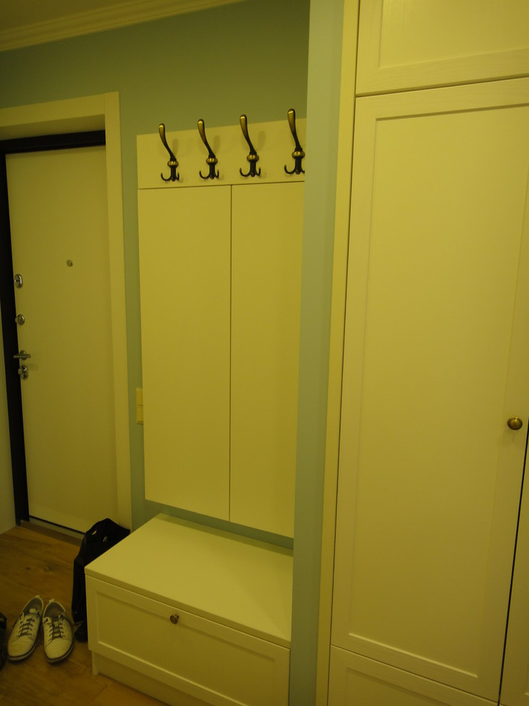 Шкафы и Шкафчики