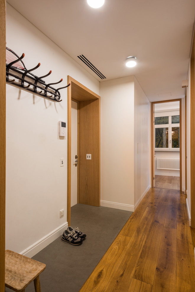 В гостях: Лаконичный интерьер с видом на Патриаршие пруды