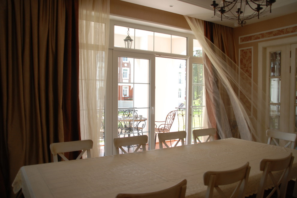 "восемь уровней для трех поколений"