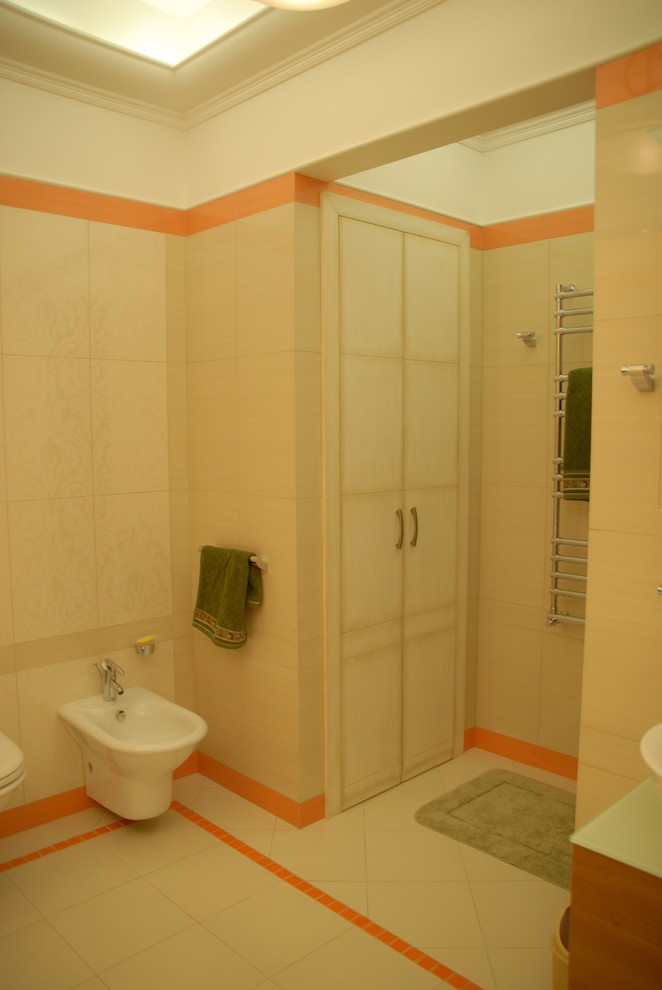 "восемь уровней для трех поколений"