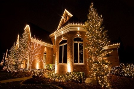 Новогоднее украшение домов