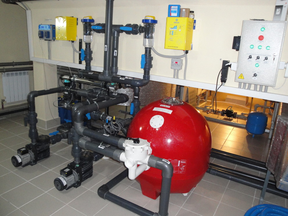 Оборудование очистки воды бассейна, технические помещения