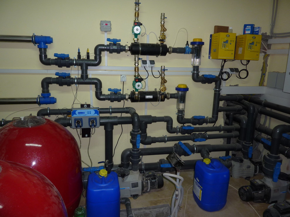 Оборудование очистки воды бассейна, технические помещения