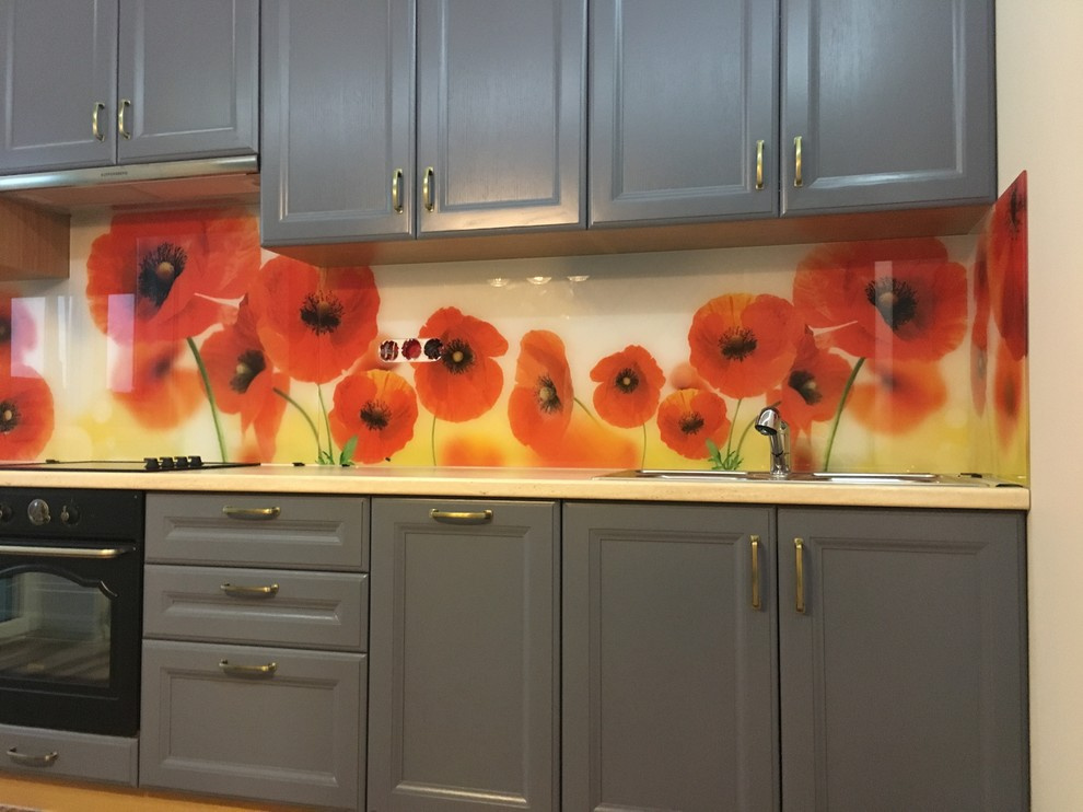 Чехов в красном