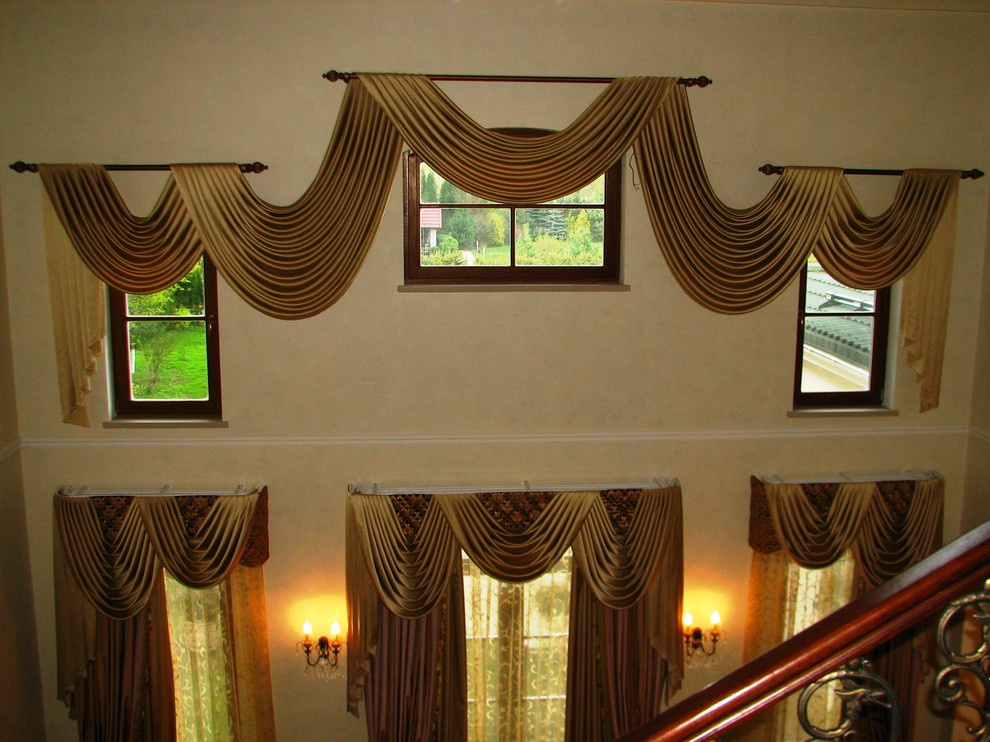 Оформление текстилем нестандартных окон