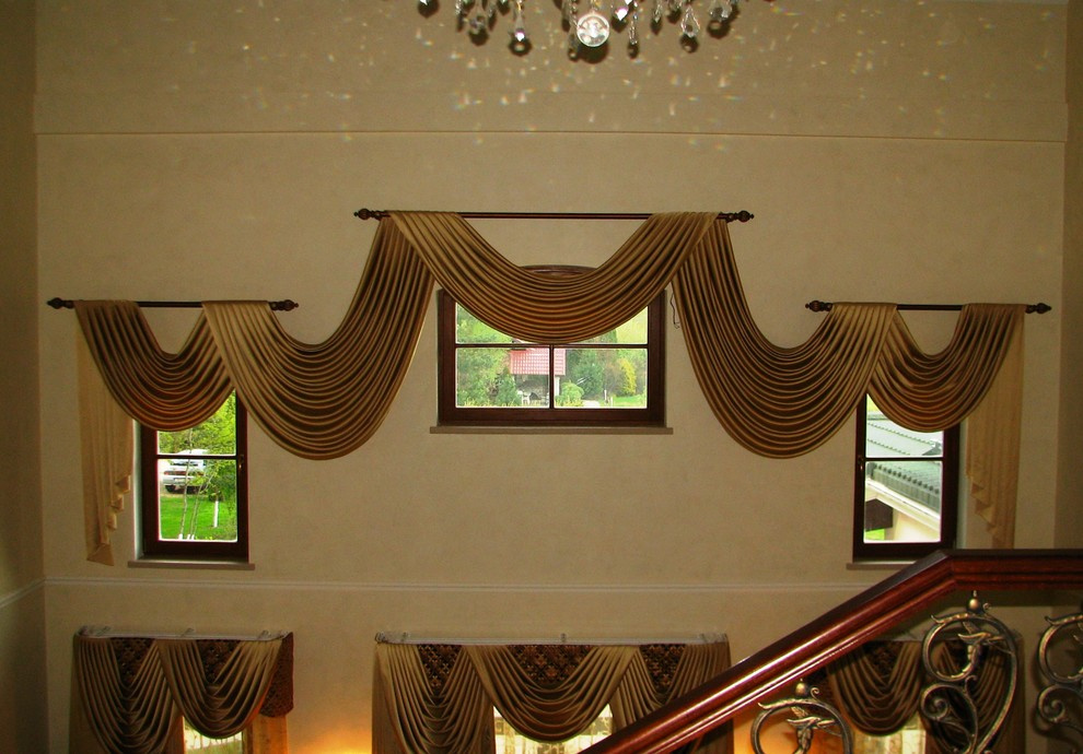 Оформление текстилем нестандартных окон