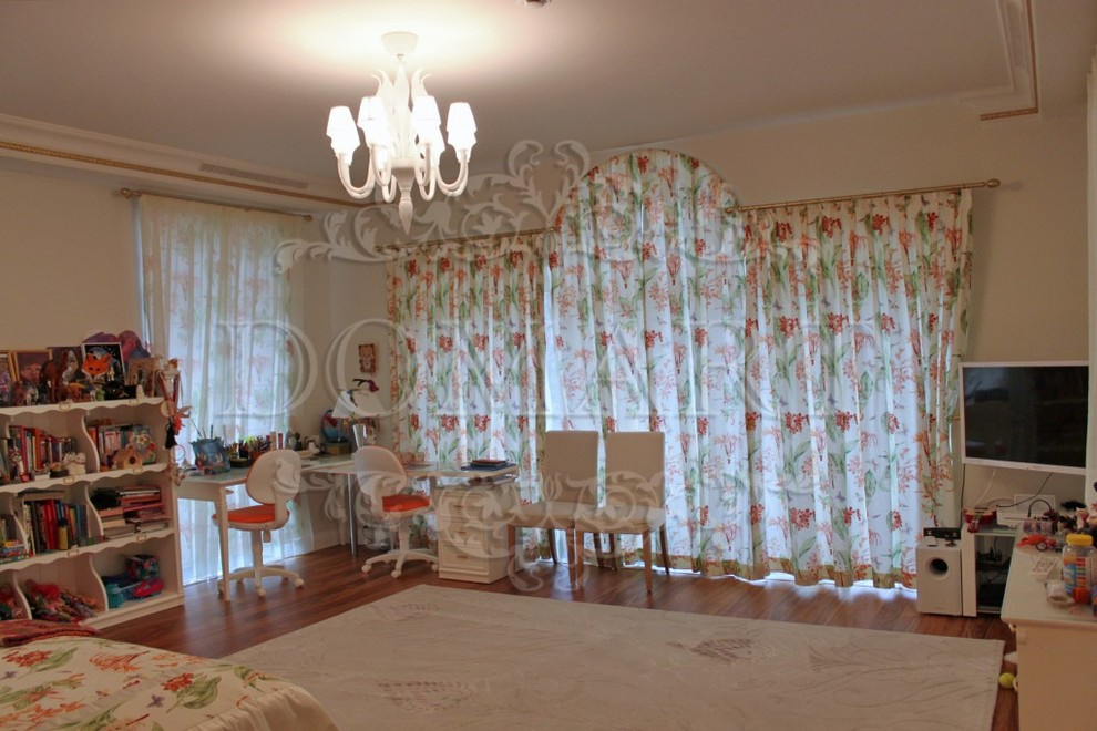 Шторы в детскую арочное окно