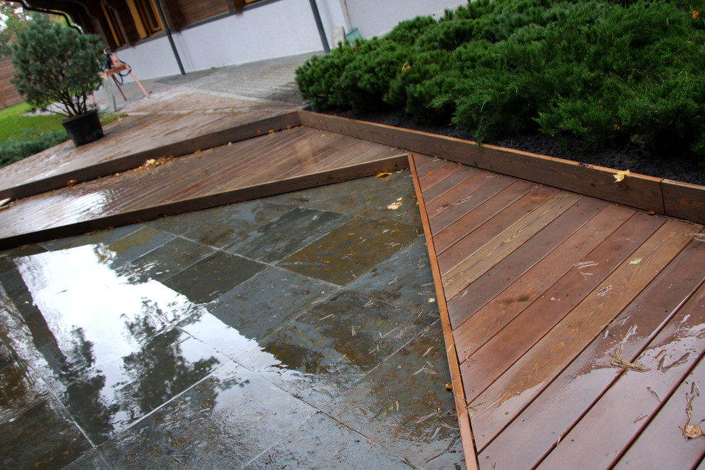 Мощеный двор