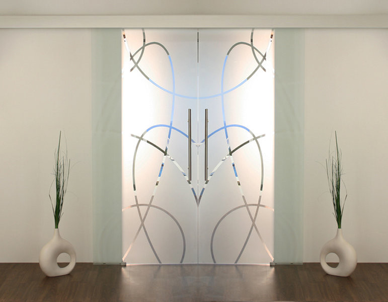 Стеклянные раздвижные двери