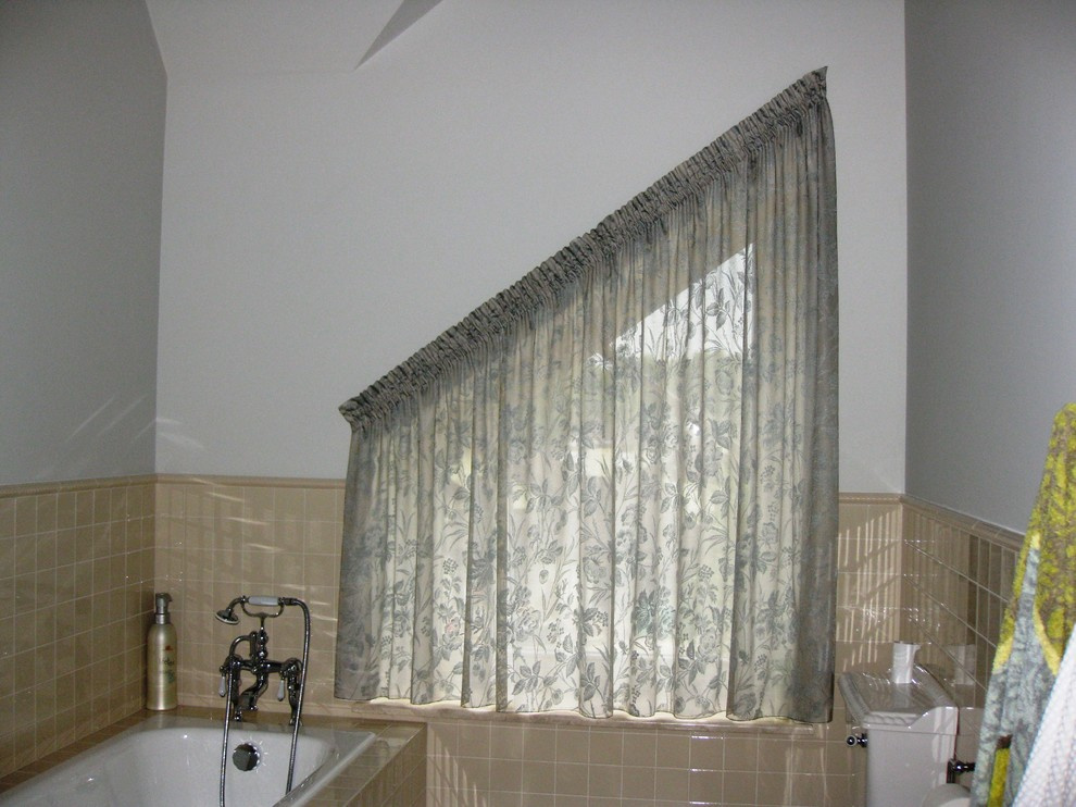 Оформление текстилем нестандартных окон