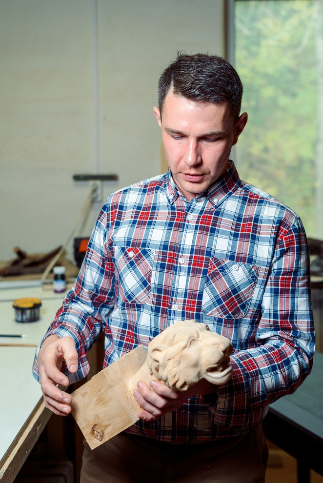 Фотографии из мастерской мебельного реставратора