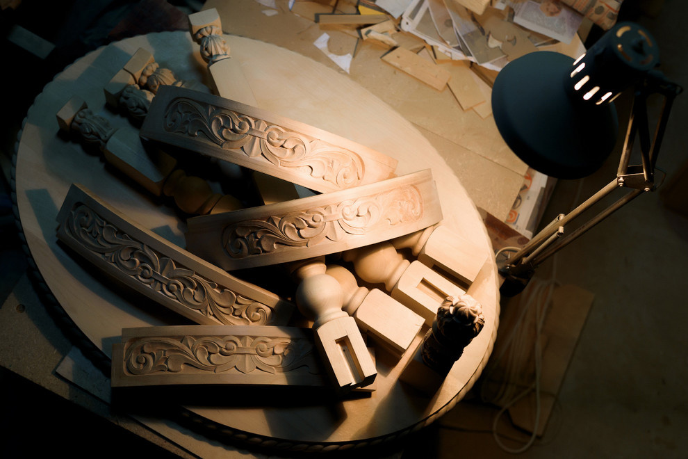 Фотографии из мастерской мебельного реставратора