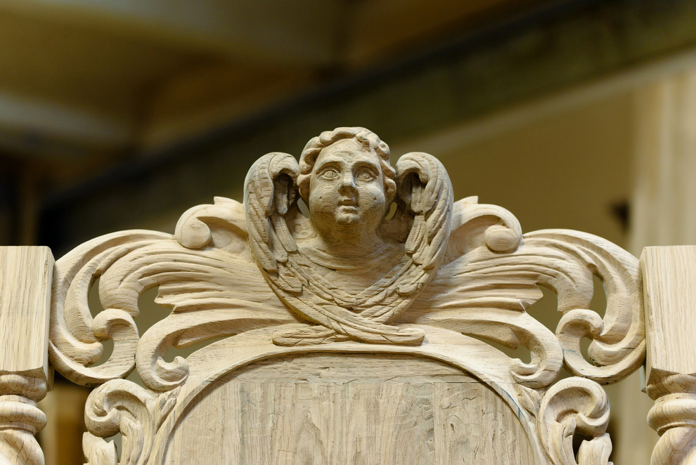 Фотографии из мастерской мебельного реставратора